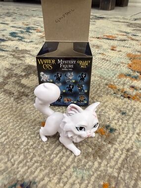 Warrior Cats Series 2 Mystery Figure- Cloudtail Figurine with Original Box toy